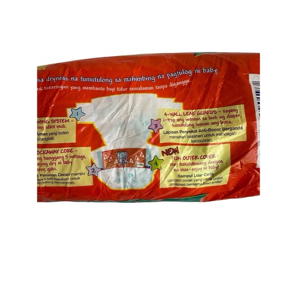 Vintage Pampers Comfort Diapers from Philippines South East Asia 4pk Sealed RARE - Picture 12 of 15